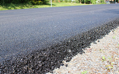 asphalte commerce Delson