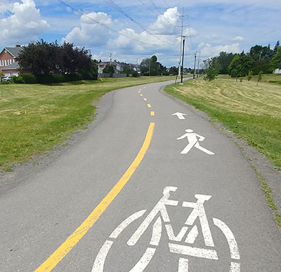 asphalte piste cyclable Blainville