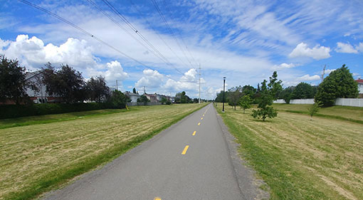 asphalte piste cyclable Varennes